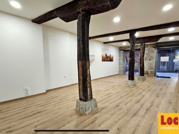 Imagen 1 de Local de 100 m² en zona prime de Santander