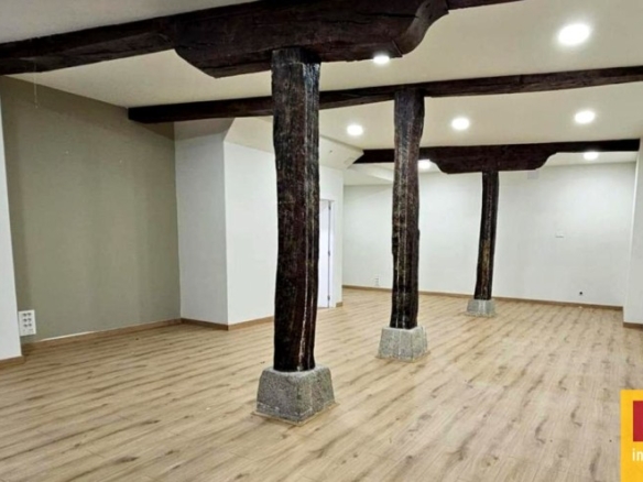 Imagen 2 de Local de 100 m² en zona prime de Santander