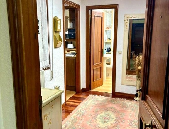 Imagen 2 de Piso con ascensor y portero en venta en Santander