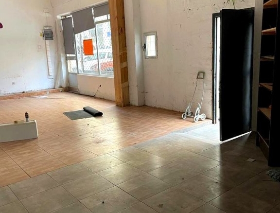 Imagen 2 de Local en venta en Maliaño de 80 m2