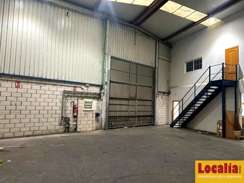 Imagen 4 de Alquiler nave industrial 1100 metros en Cartes