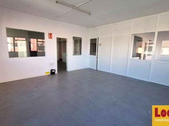 Imagen 1 de Local en edificio de oficinas