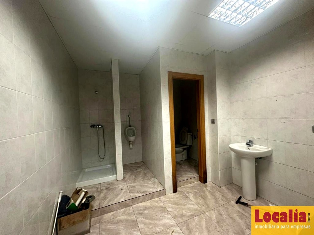 Imagen 4 de Venta nave industrial 1100 metros en Cartes