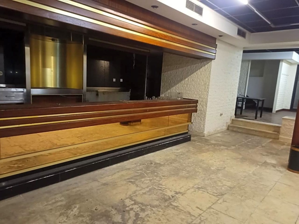 Imagen 4 de Local de 1600m² junto al centro de Santander