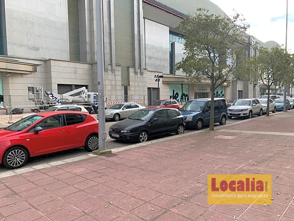 Imagen 4 de Local comercial en bruto junto a El Corte Inglés