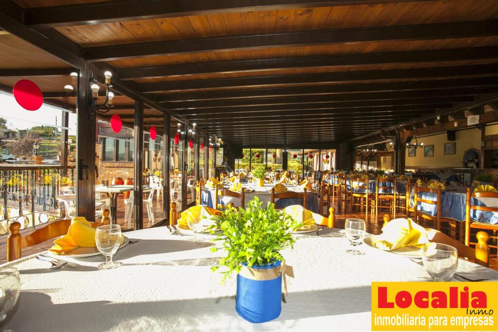 Imagen 2 de Restaurantes y comercio en Santillana del Mar