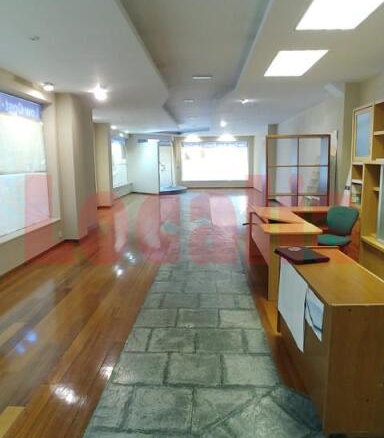 Imagen 2 de Local impecable en zona General Dávila