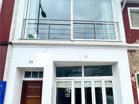 Imagen 2 de Espectacular Casa en Primera Línea del Puerto de Mahón con Impresionantes Vistas al Mar