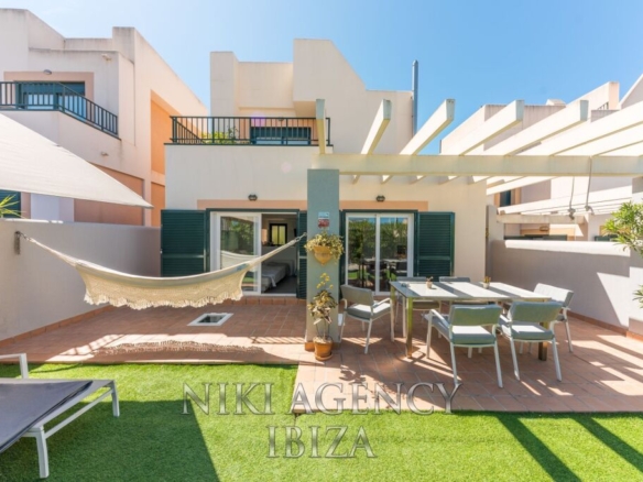 Imagen 1 de Casa-Chalet en Venta en Sant Josep De Sa Talaia Baleares