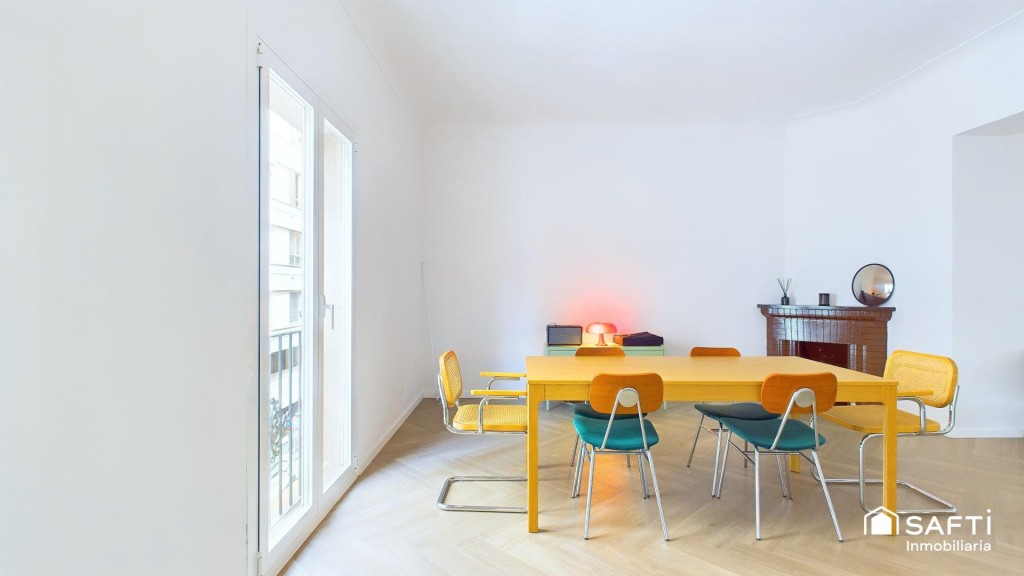 Imagen 4 de Piso increible reformado con Parking - C/ de la Reina Maria Cristina - Palma