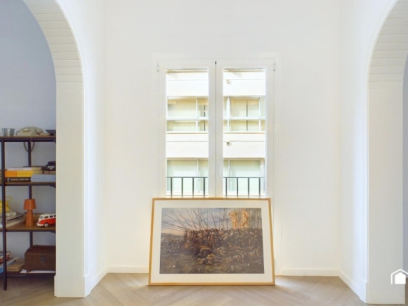 Imagen 2 de Piso increible reformado con Parking - C/ de la Reina Maria Cristina - Palma