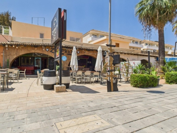 Imagen 3 de Traspaso 99.000€ - Bar con licencia "Concert Live"