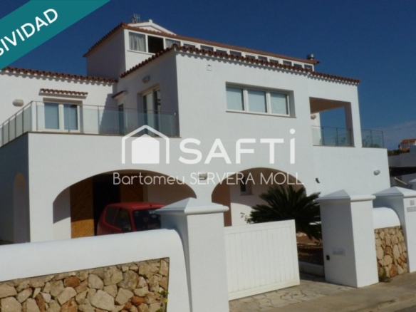 Imagen 1 de REMARCABLE CHALET CON PISCINA Y LICENCIA TURÍSTICA EN ZONA COSTERA DE CIUTADELLA. FACILIDADES !!