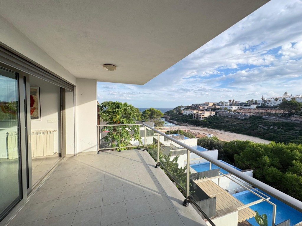 Imagen 2 de PRECIOSO DUPLEX CON PISCINA Y VISTAS AL MAR