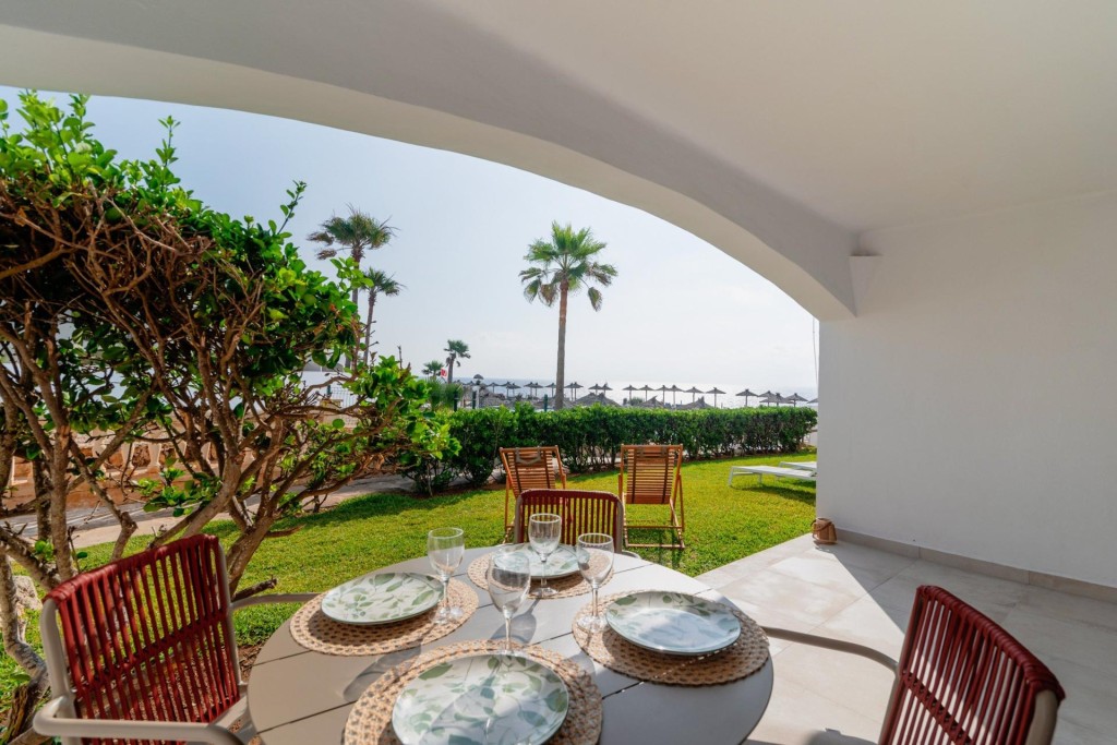 Imagen 2 de Adorable piso en Cala Egos con piscina y vistas al mar