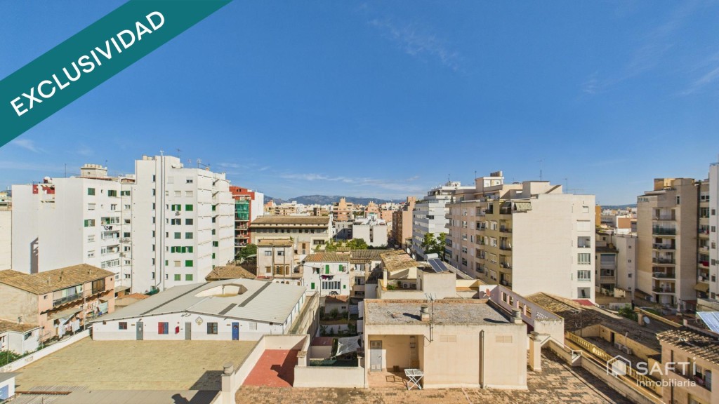 Imagen 2 de Ático con terraza y vistas despejadas - C/ Joan Munar - Palma