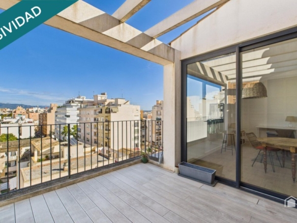 Imagen 1 de Ático con terraza y vistas despejadas - C/ Joan Munar - Palma