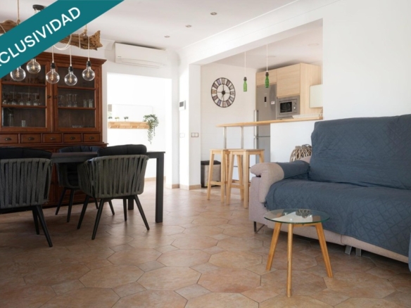 Imagen 4 de Villa con piscina privada y jacuzzi - Licencia turística para 8 personas - Can Picafort - Calle Tords