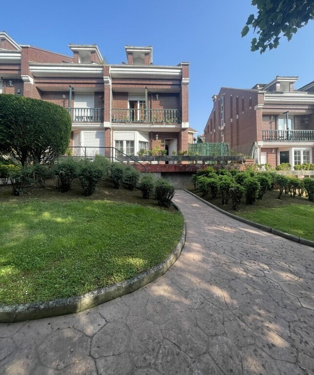 Imagen 1 de Casa-Chalet en Venta en Solares Cantabria