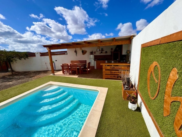 Imagen 1 de Casa-Chalet en Venta en Playitas