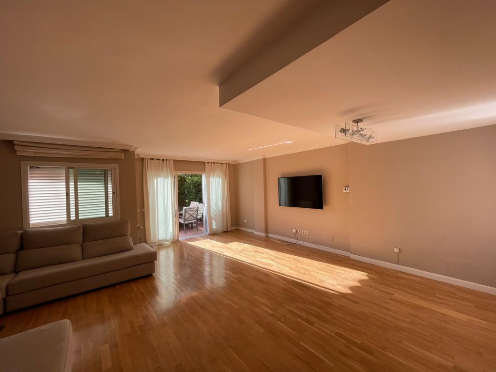 Imagen 1 de Casa-Chalet en Venta en Ciudalcampo Madrid