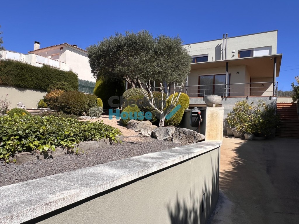 Imagen 2 de Casa-Chalet en Venta en Cassa De La Selva Girona