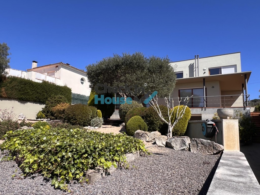 Imagen 3 de Casa-Chalet en Venta en Cassa De La Selva Girona