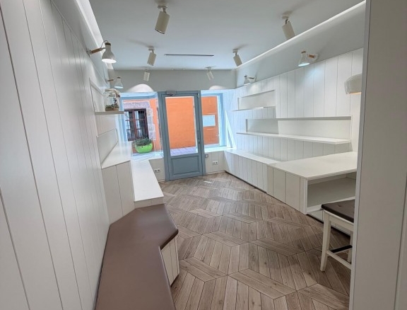 Imagen 4 de Local comercial en Alquiler en Malgrat De Mar Barcelona