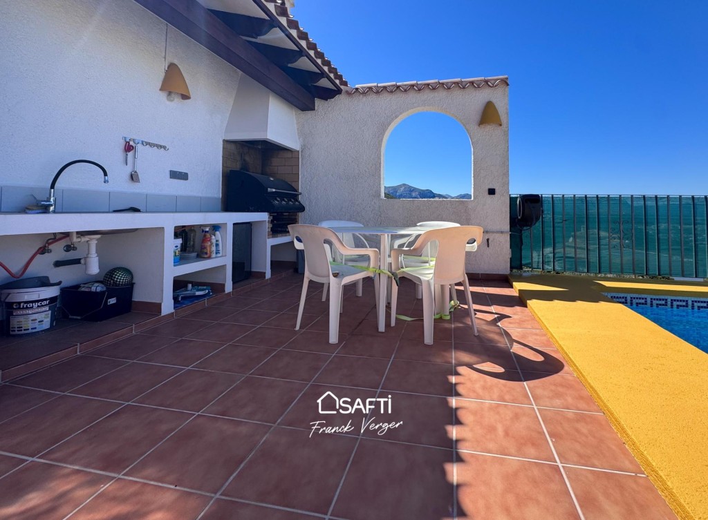 Imagen 2 de MONTEPEGO Magnífica villa con vistas panorámicas al mar y a la montaña