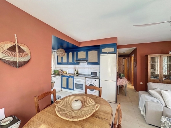 Imagen 2 de Apartamento único con estudio independiente en planta baja — Playa de Oliva