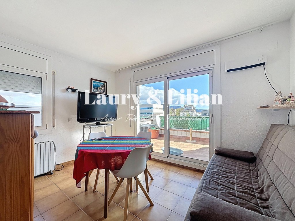 Imagen 1 de Novedad en Empuriabrava: apartamento de 1 dormitorio con piscina.