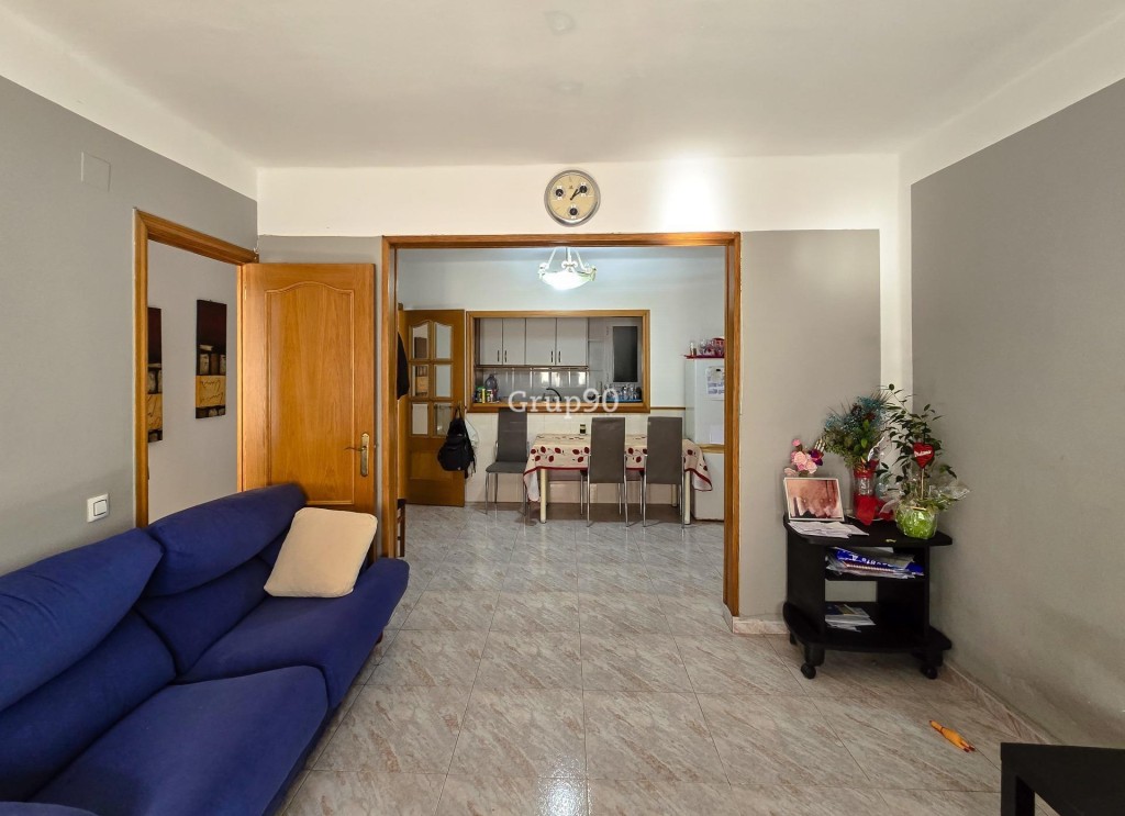 Imagen 2 de ? ¡OPORTUNIDAD PARA INVERSORES! PISO DE 2 HABITACIONES EN ZONA ESTACIÓN