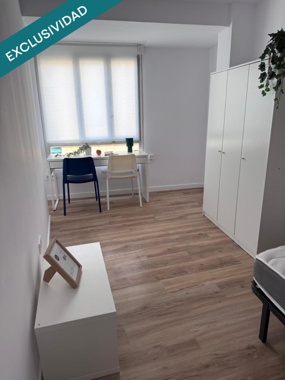 Imagen 1 de Piso reformado con 5 habitaciones junto a la universidad – Alta rentabilidad