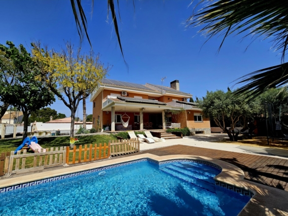 Imagen 1 de Casa-Chalet en Venta en San Vicente Del Raspeig Alicante