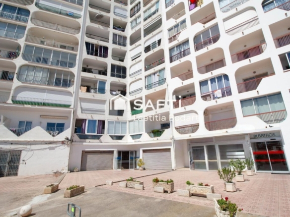 Imagen 2 de Local comercial a 50 m de la playa – Empuriabrava