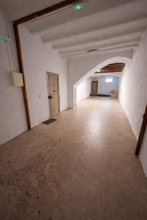 Imagen 1 de Local comercial en alquiler en ubicación privilegiada junto a la Rambla de Vilanova i la Geltrú