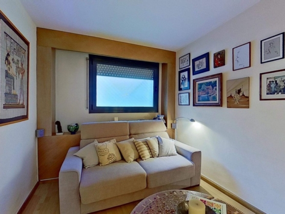 cerca de Sants y metro Plaça del Centre