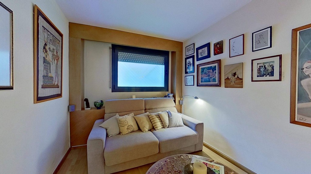 cerca de Sants y metro Plaça del Centre