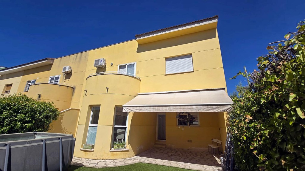 Imagen 2 de REFORMADAS HABITACIONES EN ALQUILER PARA CHICAS ESTUDIANTES DE LA UAX EN VILLANUEVA DE LA CAÑADA