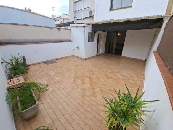 Imagen 1 de OPORTUNIDAD. Impresionante casa unifamiliar en el centro de Vilanova i la Geltrú