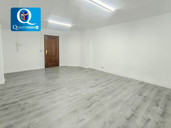 Imagen 2 de Local comercial en Alquiler en Elda Alicante Ref: A-CRI-L1384S