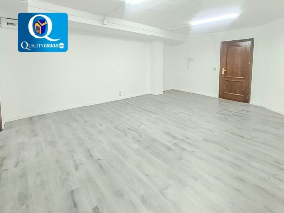 Imagen 1 de Local comercial en Alquiler en Elda Alicante Ref: A-CRI-L1384S