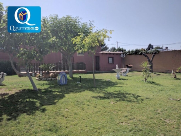 Imagen 1 de Casa-Chalet en Venta en Dolores Alicante Ref: Z17381