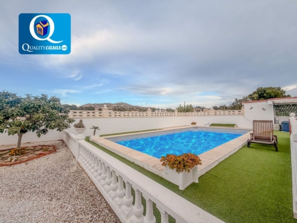 Imagen 1 de Casa-Chalet en Venta en Busot Alicante Ref: K3284