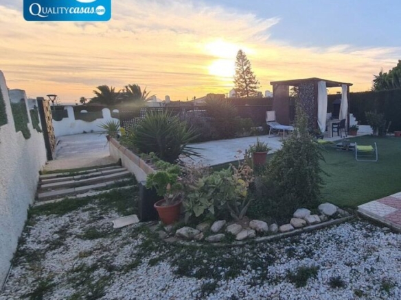 Imagen 3 de Casa-Chalet en Venta en Busot Alicante Ref: 58042