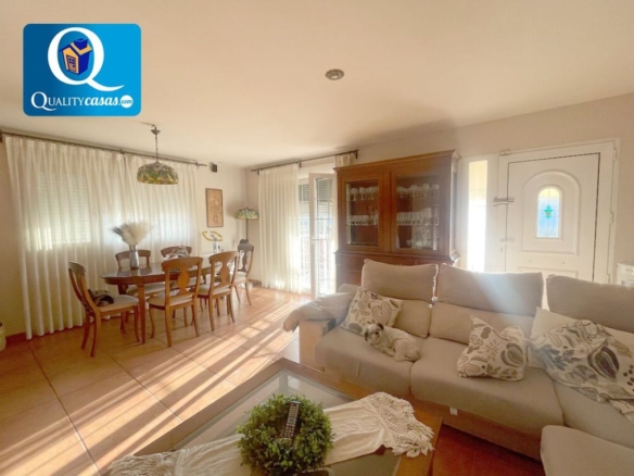 Imagen 1 de Adosada en Venta en Monforte Del Cid Alicante Ref: 12499R