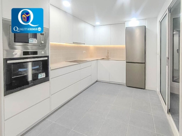 Imagen 1 de Apartamento en Venta en Alicante Alicante Ref: 17437R