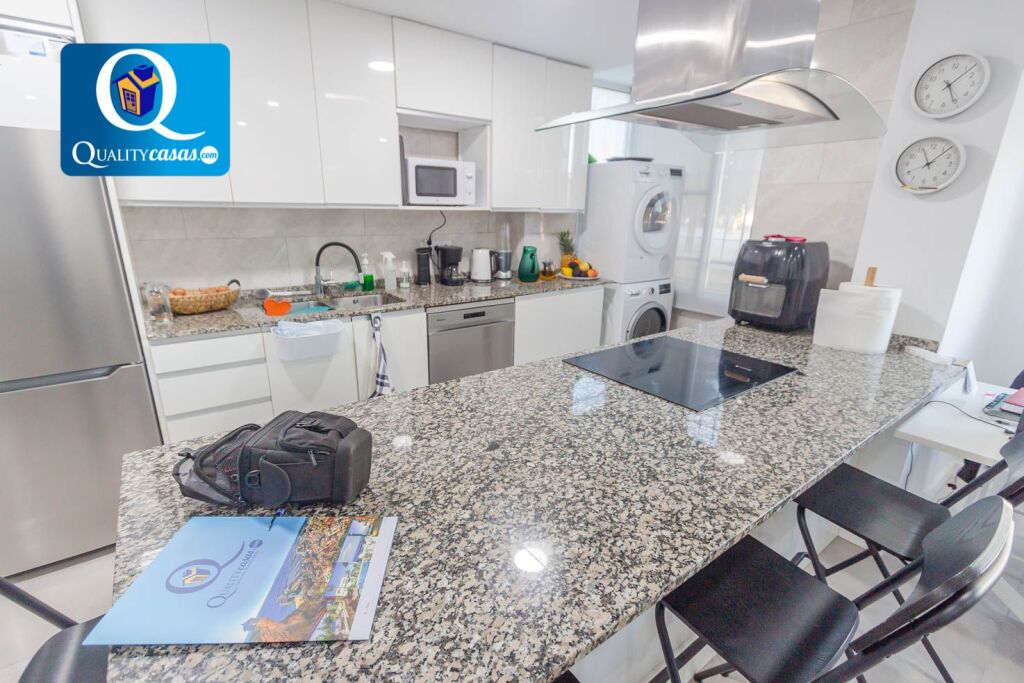 Imagen 1 de Apartamento en Venta en Alicante Alicante Ref: 57067R