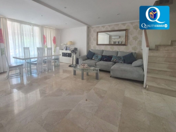 Imagen 1 de Adosada en Venta en Monforte Del Cid Alicante Ref: 16420R