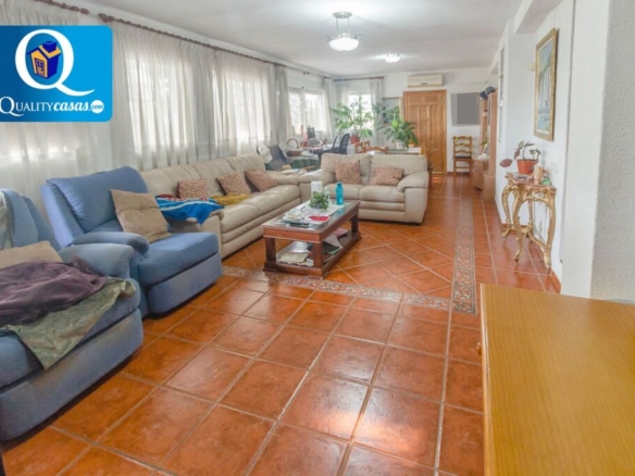 Imagen 4 de Casa-Chalet en Venta en Busot Alicante Ref: Z57053R